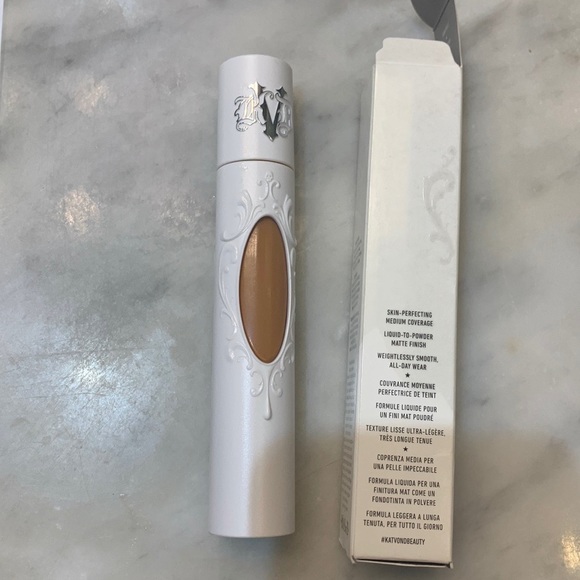 Kat Von True Portrait Foundation Tan 068 (new)* - Picture 4 of 8